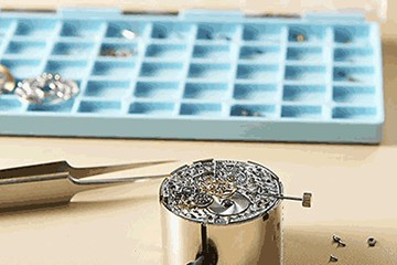 南宁劳力士表有雾气维修