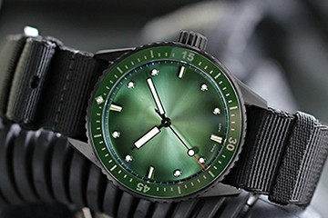 南宁劳力士表官方售后洗油